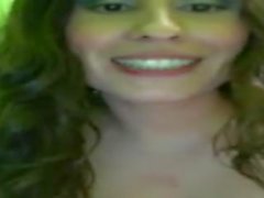 Casada gostosa peituda batendo siririca na webcam