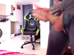 Shemale tranny gets blowjob before sucking